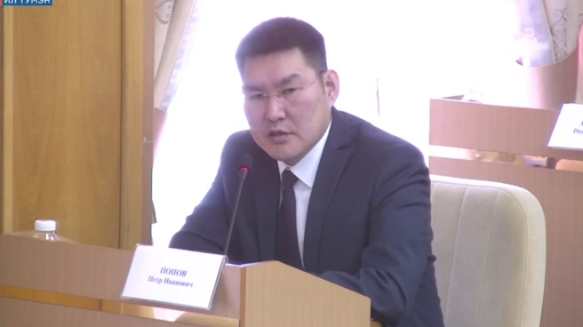 Министр экономики Якутии Петр Попов сказал, что денег на строительство школ и садов в бюджете нет | Источник: Государственное Собрание (Ил Тумэн) Республики Саха (Якутия) / Платформа