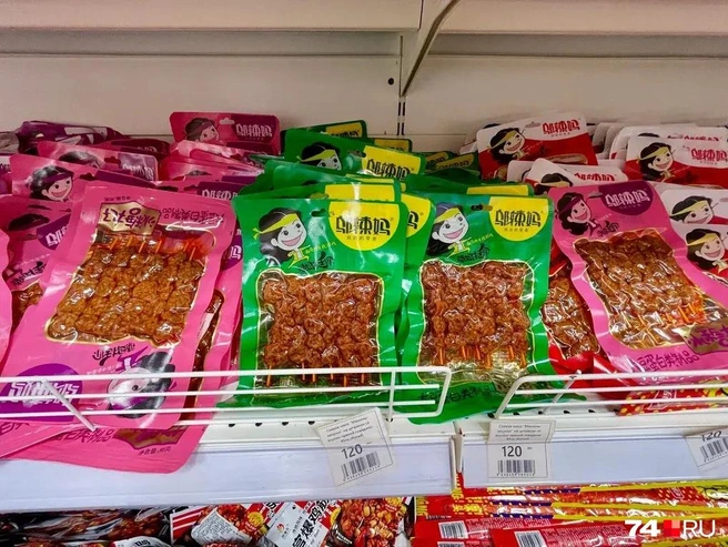 На этикетках, само собой, ни слова по-русски | Источник: Михаил Шилкин 