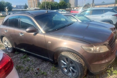 Infiniti FX35 с двумя залогами продают за 480 тысяч