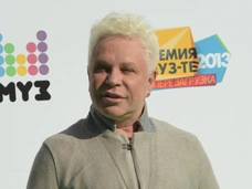 Брат Бориса Моисеева еще утром узнал о смерти певца. Кому выгодно было скрывать?