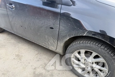 Скрывшийся водитель столкнулся с Toyota Auris в Южно-Сахалинске