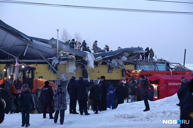 Спасатели продолжают работы по поиску людей под завалами | Источник: Александр Ощепков / NGS.RU