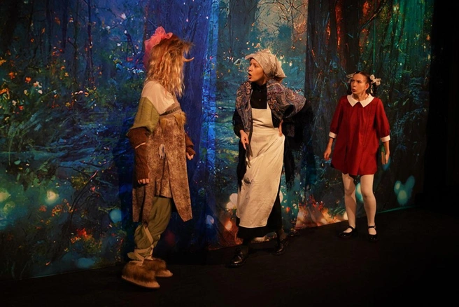 Сцена из спектакля «Катя и чудеса» | Источник: НДТ «Советский»