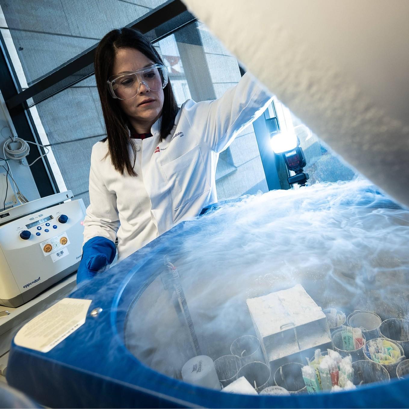 Дети или просто биоматериал: Евгения Медведева судится за эмбрионы — экс-супруг считает их мусором, а она хочет родить