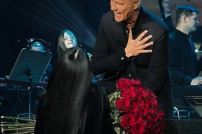 Москвичка подарила Сафину 101 розу на омском концерте