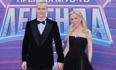 «Встречает в платье, вкусно готовит»: SHAMAN рассказал, почему Екатерина Мизулина для него «настоящая находка»