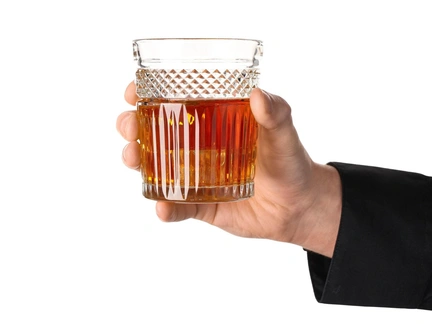 «Нужны лекарства, на пенсию не прожить»: Николай Бойцов, от суррогатного алкоголя которого умерло 40 человек, арестован