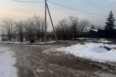 Читинцы за свой счет заказывают песок для обледенелых дорог