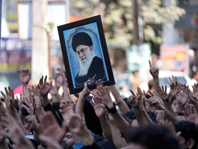 Что такое «аятолла» и зачем тогда Ирану президент? Отвечаем на простые вопросы о духовных лидерах Ирана | Источник: Channi Anand / AP / TASS