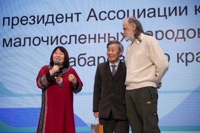 В школах Хабаровского края появятся учебники по нанайской литературе