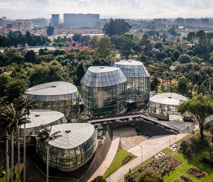 Новый ботанический сад с оранжереями в столице Колумбии