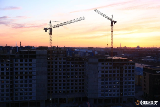 Дома всё строятся, цены растут | Источник: Сергей Михайличенко / FONTANKA.RU