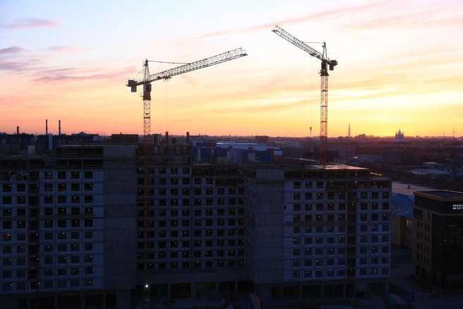 Дома всё строятся, цены растут | Источник: Сергей Михайличенко / FONTANKA.RU