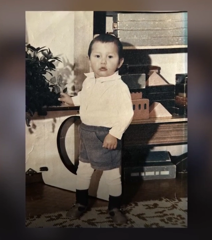 Маленький Владислав в детском саду | Источник: «ЯУгарова» / Youtube