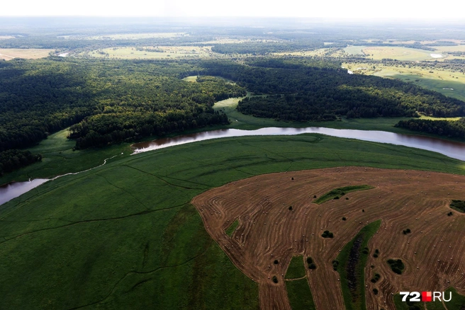 За 30 лет летать Сергею не надоело. Его это вдохновляет  | Источник: Ирина Шарова / 72.RU 