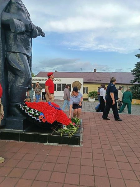 Фото с акции «Свеча памяти» в р.п. Сосновка | Источник: 68.xn--b1aew.xn--p1ai