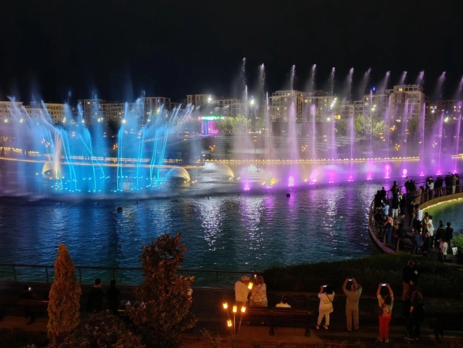 Фонтанное шоу в Ташкенте