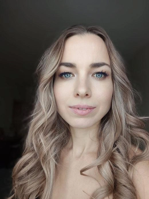 Офис-менеджер 34-летняя Дарья Газиева работает в компании «Альфа Страхование». Сибирячка увлекается йогой | Источник: организаторы