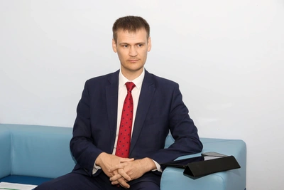 Министр Пучков объяснил запрет сленга в школьных сочинениях