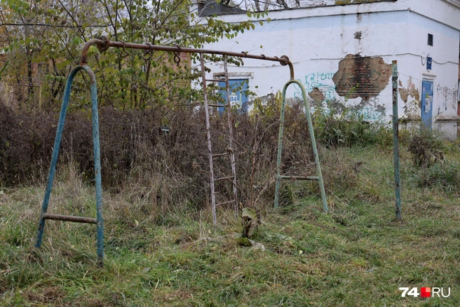 Пожалуй, для детских игр во дворах не лучшие условия | Источник: Наталья Лапцевич