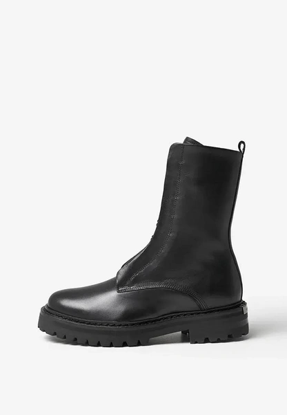 Теплая обувь: выбираем стильную пару на холодный сезон у российских брендов Теплая обувь: выбираем стильную пару на холодный сезон у российских брендов