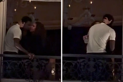 Лори Харви и Дамсон Идрис страстно целуются в Париже