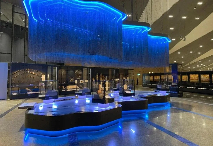 В Египте открылся самый дорогой музей в мире: Великий Египетский музей впервые показал сокровища Тутанхамона