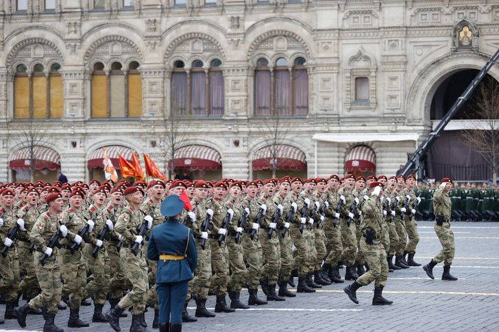 В Москве прошел парад в честь 76-летия Победы