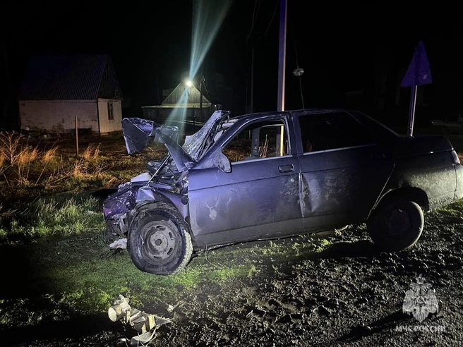 Погибли водитель автомобиля и пассажир | Источник: МЧС Тюменской области