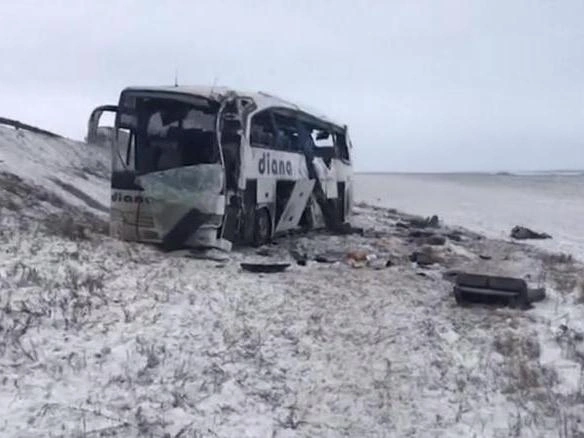 Водитель автобуса был признан виновником дорожно-транспортного происшествия, уголовное дело прекращено в связи с его гибелью. | Источник: СК России