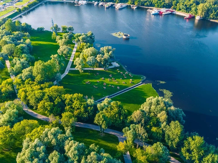 В Москве на Нагатинском полуострове строят три новых жилых комплекса