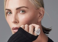 «J'Adore Dior» теперь звучит по-новому: Шарлиз Терон стала лицом Dior Joaillerie