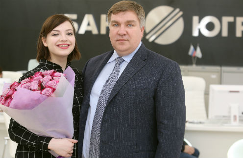 Дарья Антонюк и президент банка «Югра» Алексей Нефедов