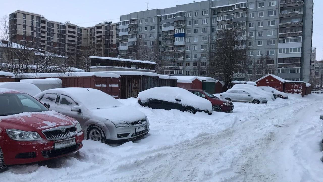 «Опять двойка, но не всем»: власти Архангельска проверили, как убирают заснеженные дворы