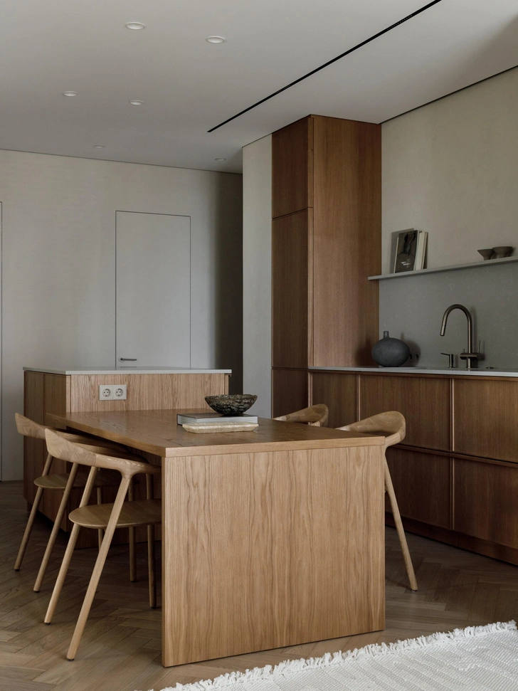 Паркет, Spil Floors. Двери, Mixal. Свет, SWG. Корпусная мебель выполнена на заказ, Rivolo. | Источник: Лиза Гуровская. Стиль: Лида Смирнова