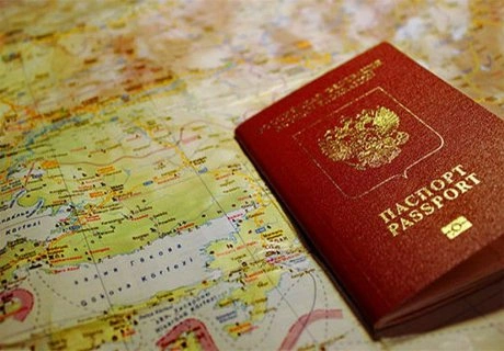 В РФ одобрен законопроект о двойном загранпаспорте | ya62.ru