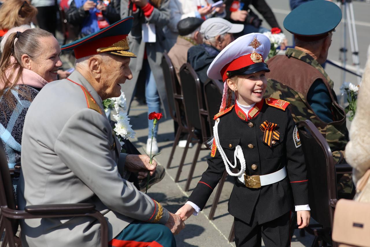 Парад Победы в Челябинске — фоторепортаж - 9 мая 2023 - 74.ру