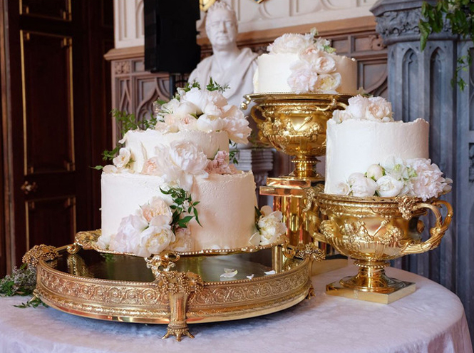 Шоколад и «красный бархат»: принцесса Евгения выбрала необычный свадебный торт
