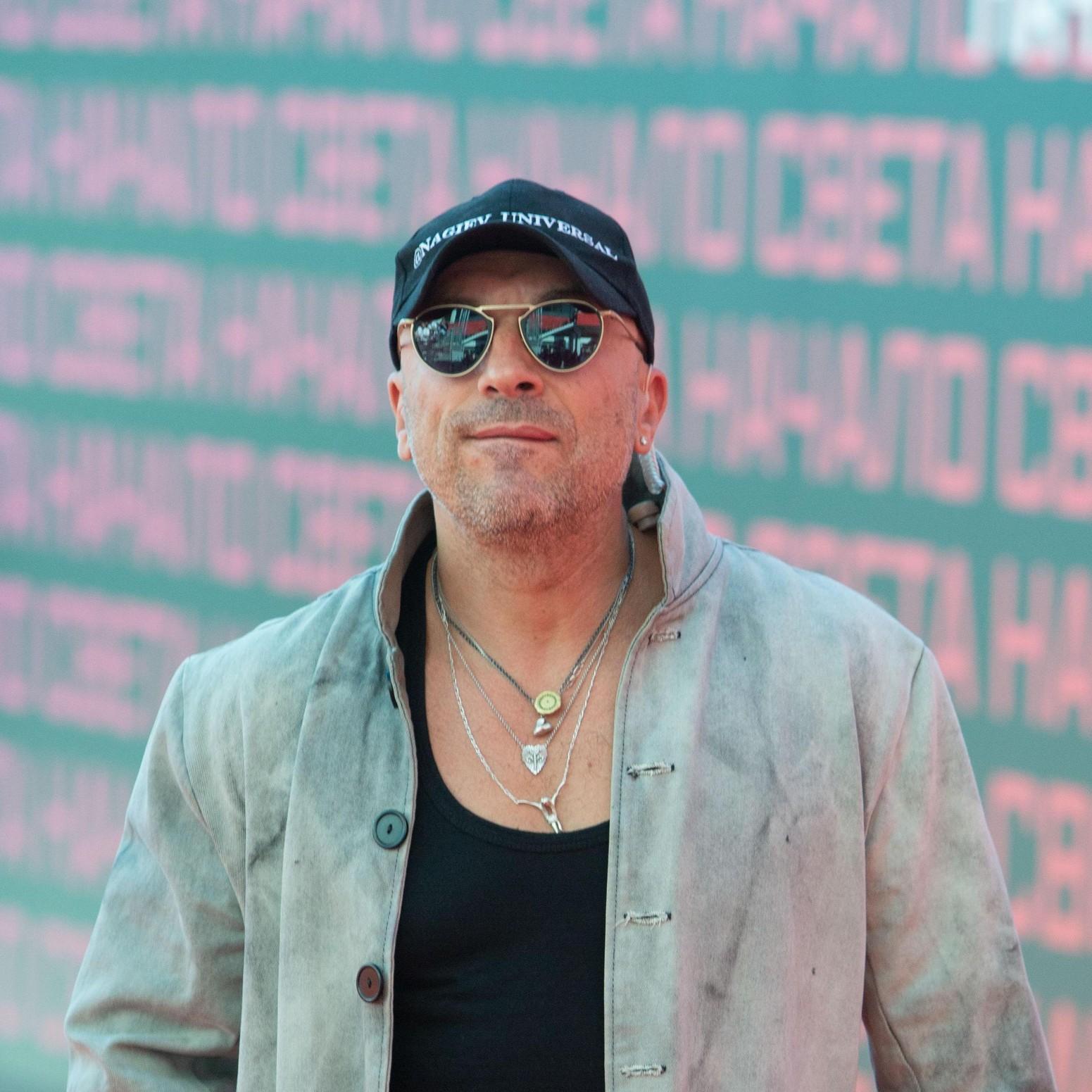 Дмитрий Нагиев сорвался на журналистку из-за провокационных вопросов: «Мне некуда крикнуть, кроме как в зад своей собаке!»