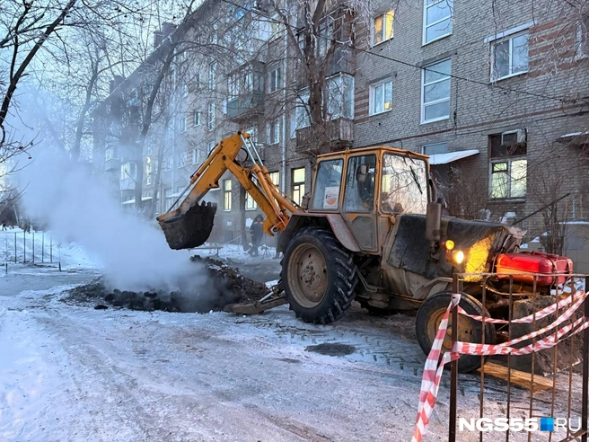 В последнее время аварий на теплотрассах становится все больше | Источник: Тамара Башаева / NGS55.RU