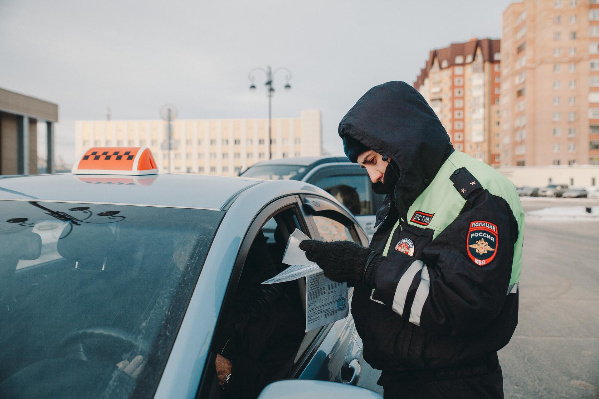 Постановление о запрете иностранным гражданам с патентами быть водителями  такси и автобусов в Тюмени. Как это скажется на стоимости проезда — декабрь  2019 - 23 декабря 2019 - 72.ру