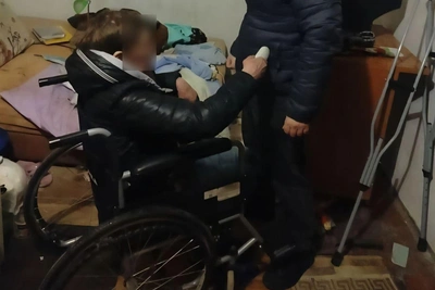 Сибирячка в инвалидной коляске зарезала знакомую и ранила дочь