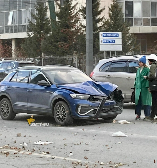 Volkswagen T-Roc серьезно повредило | Источник: «АСТ-54» / «ВКонтакте»