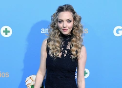 Аманда Сейфрид пришла на премьеру фильма в платье из рыболовной сети