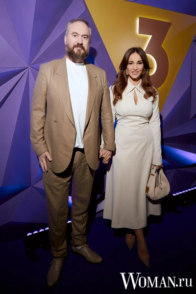 Александр Златопольский, Анфиса Чехова