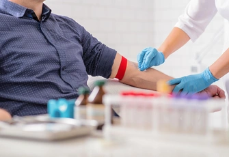 Российский врач создал алгоритм, показывающий риск смерти по анализу крови