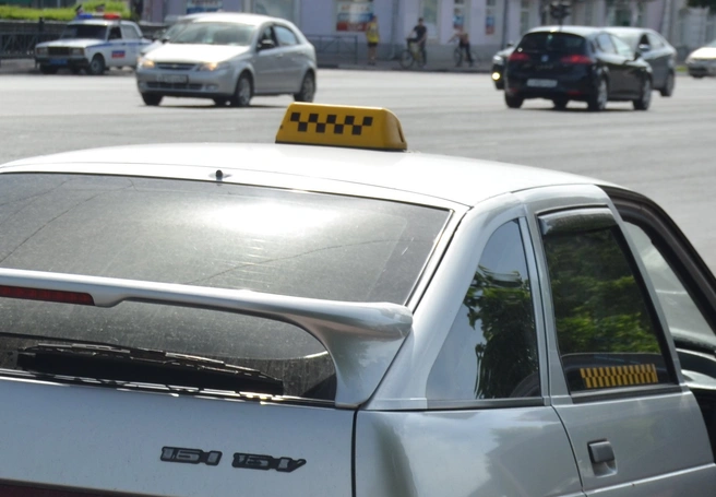 Двое рязанцев напали на таксиста | ya62.ru