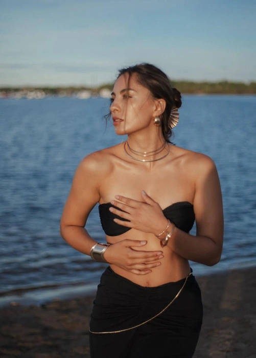 Подписчики Юлии завидуют ее мужу Алексею, не можем не согласиться с ними | Источник: juliya_caesaris / Instagram (экстремистская организация, деятельность запрещена в РФ)