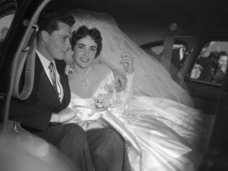 Когда брак перестал быть сделкой: как появилось замужество по любви и право на развод?
