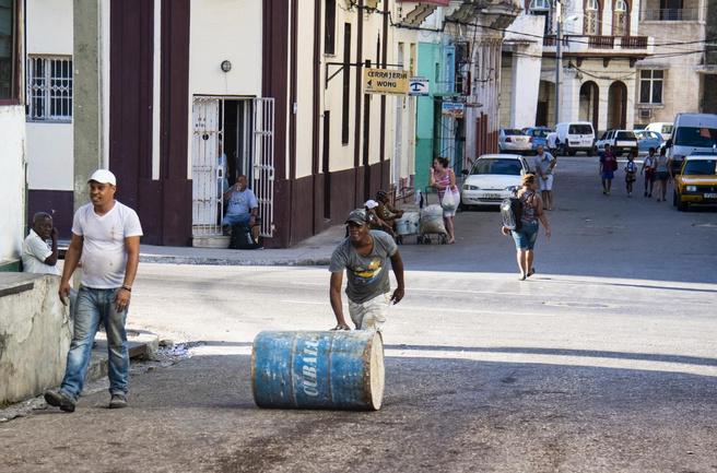Выключили свет  включили музыку. Как Куба живет в эпоху нефтяной блокады